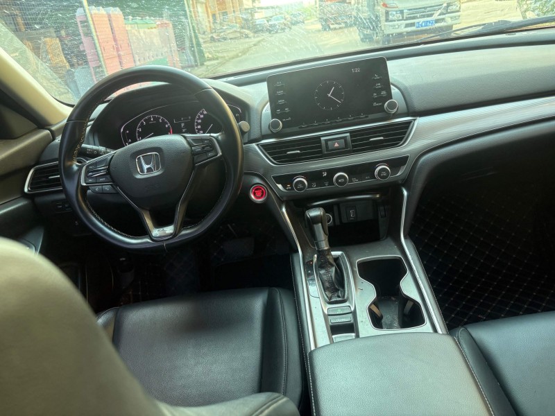 苏州19年本田雅阁8