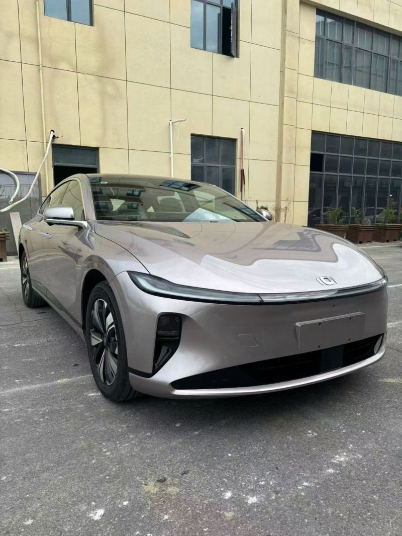 襄阳25年长安汽车启源2