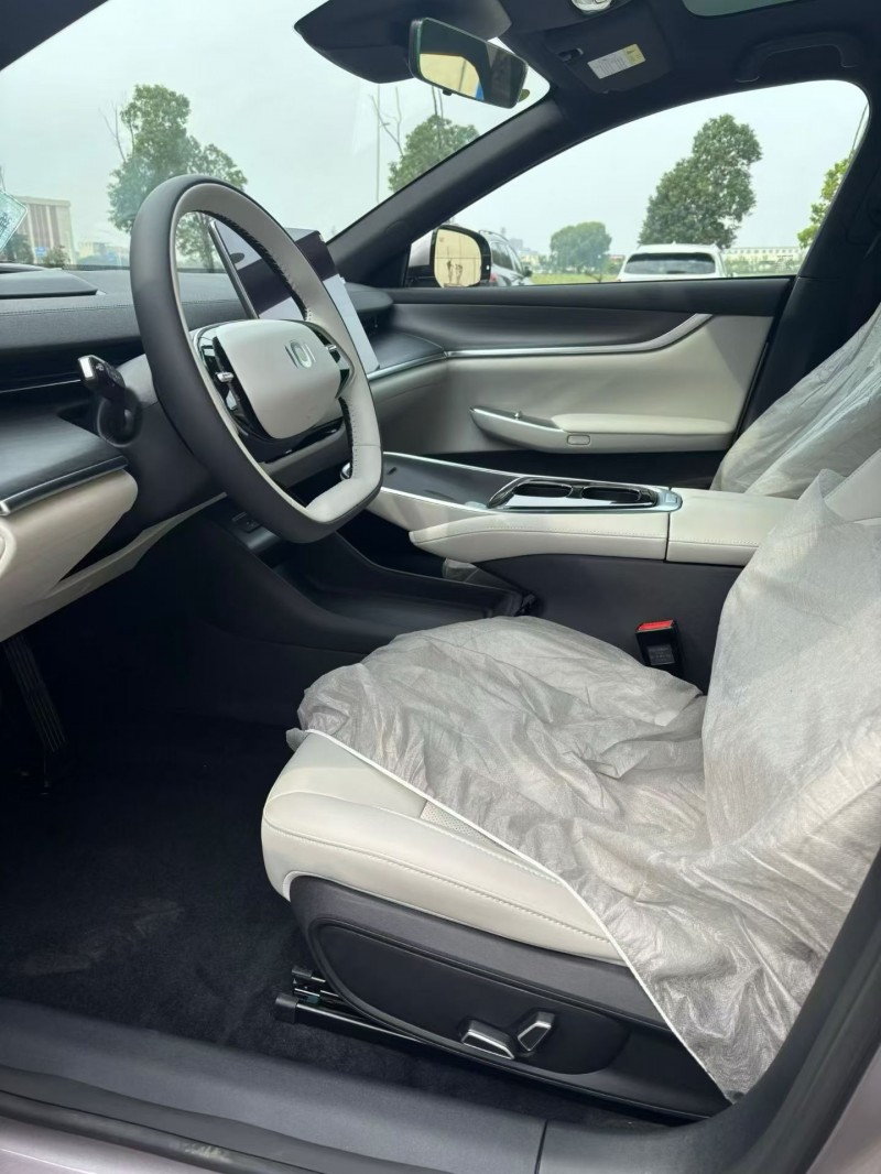 襄阳25年长安汽车启源4