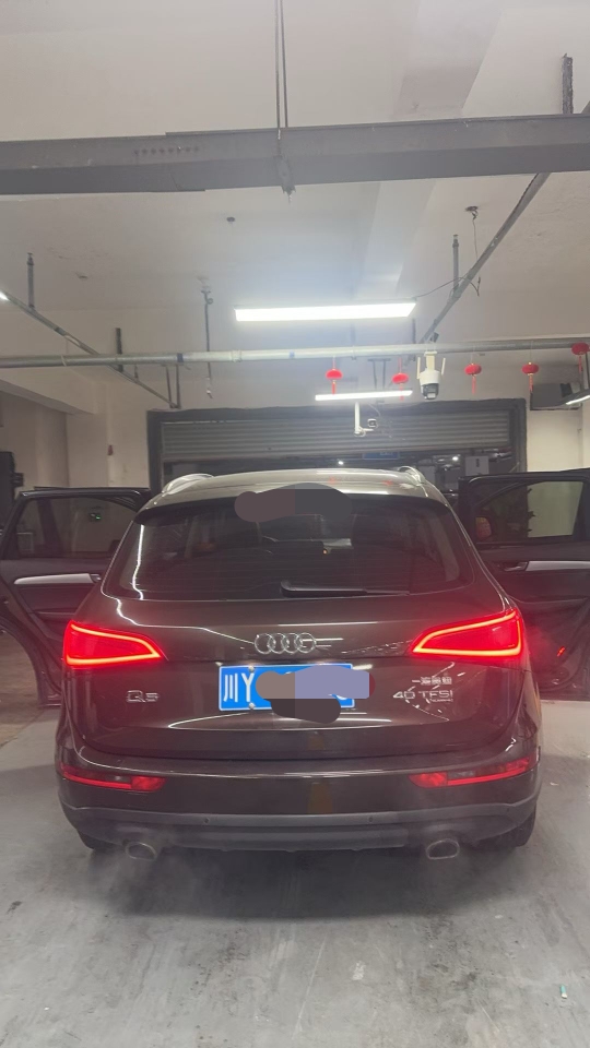 成都14年奥迪Q54