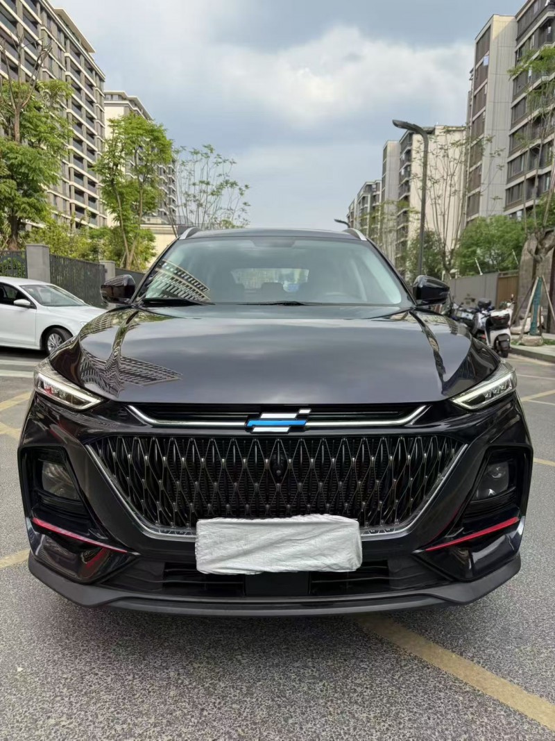 成都22年长安汽车欧尚1