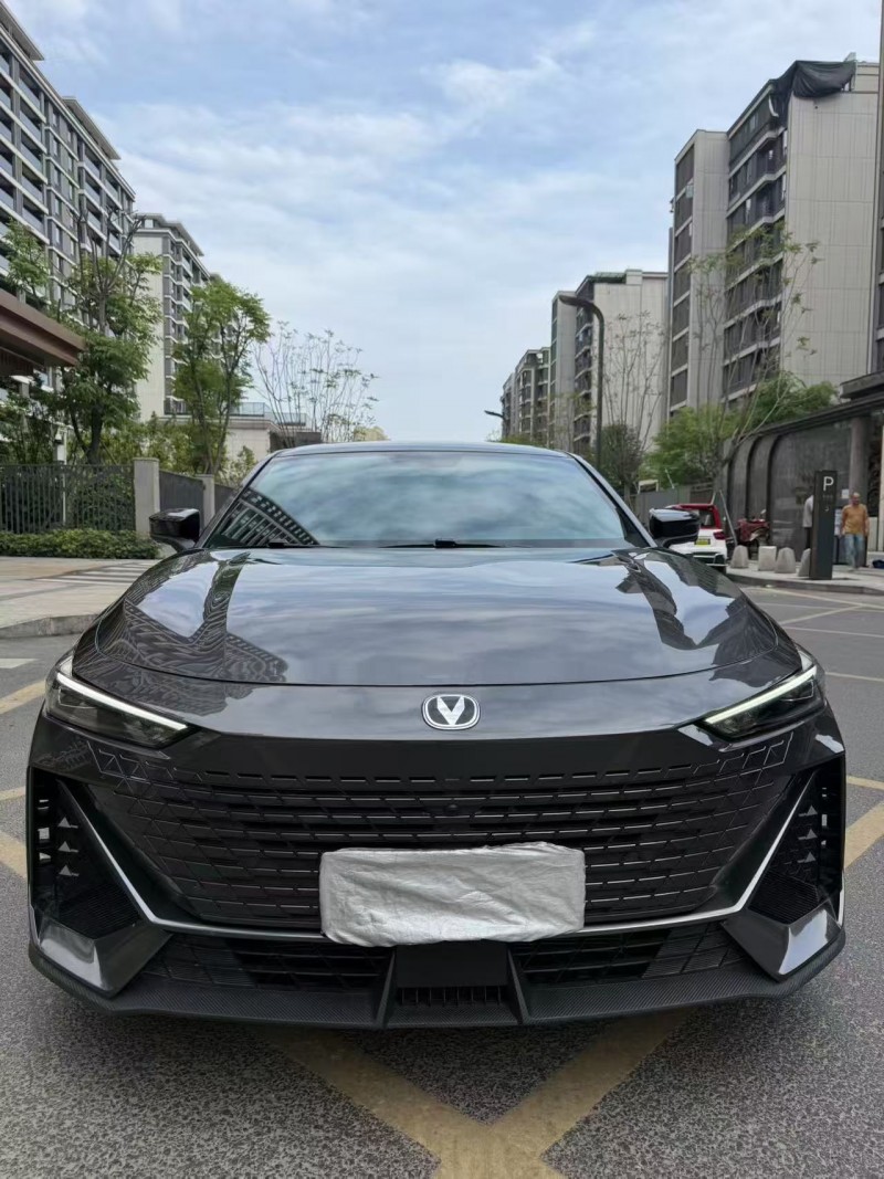 成都23年长安汽车UNI1