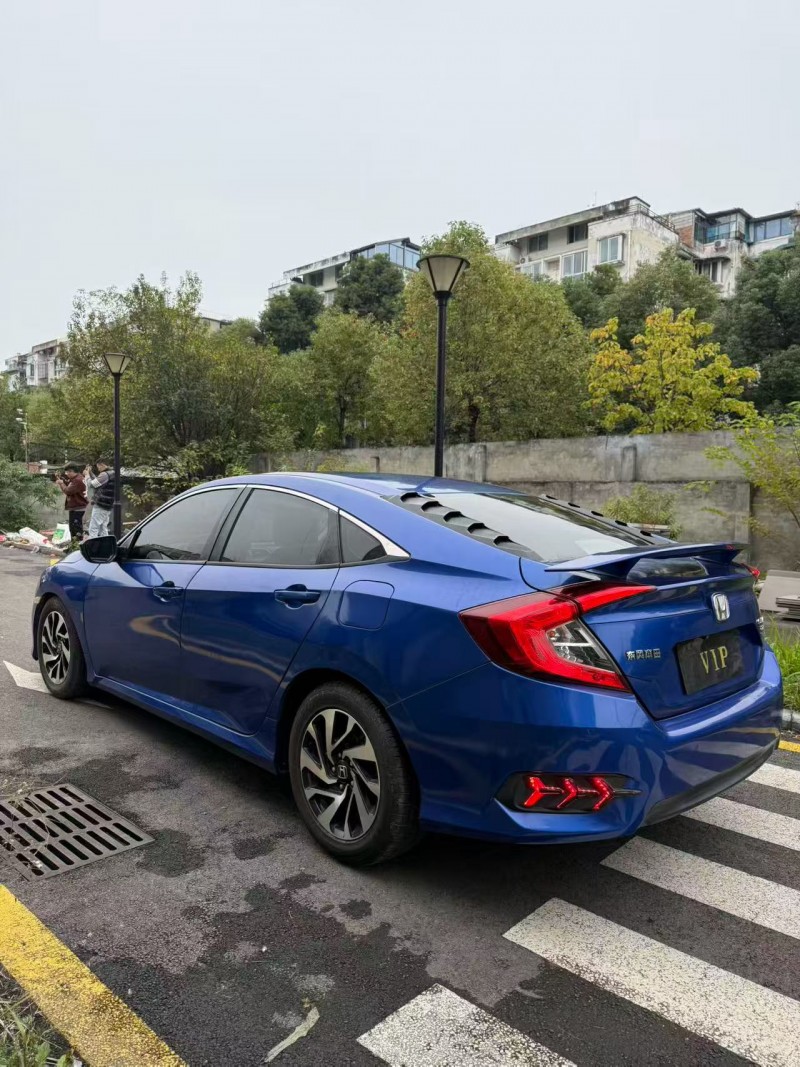 成都18年本田思域4