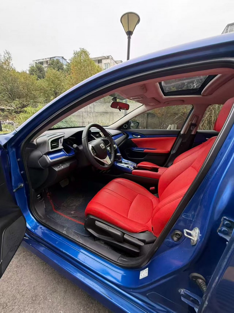 成都18年本田思域9