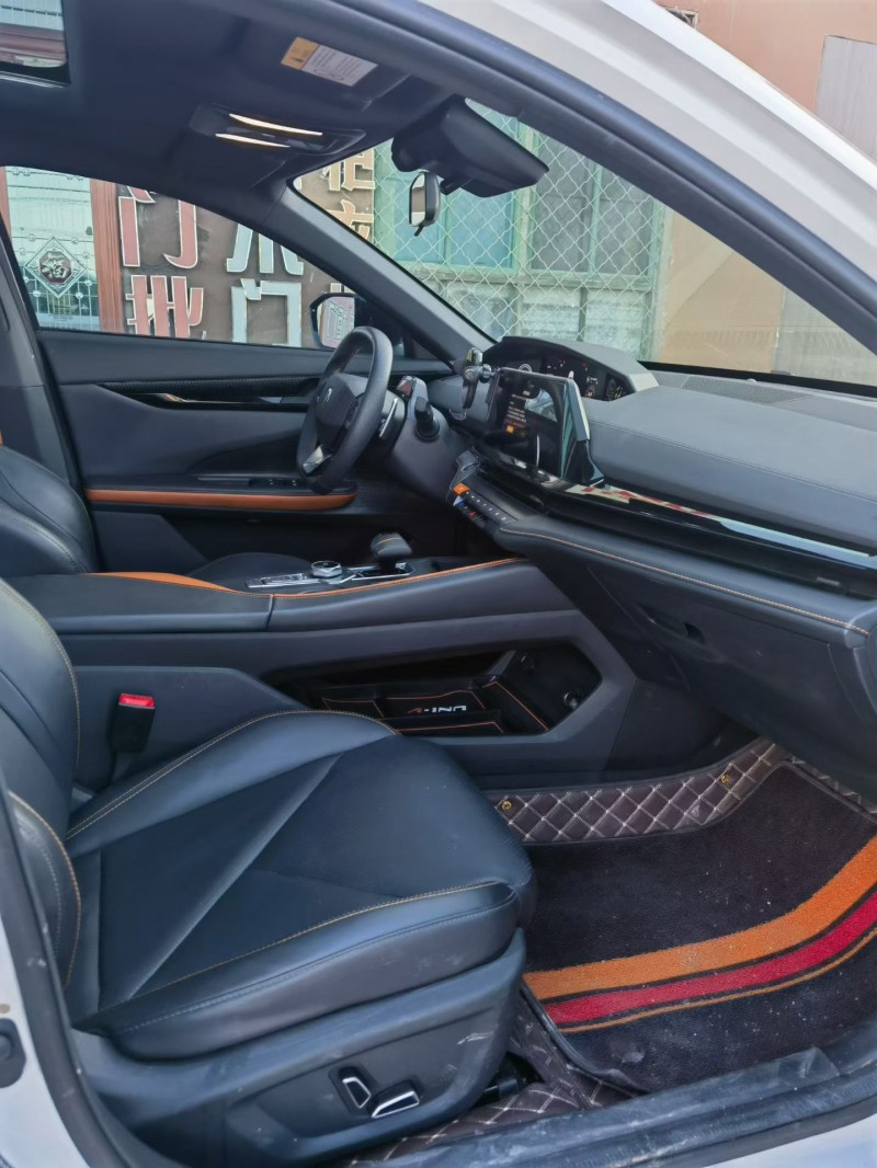 运城23年长安汽车UNI2