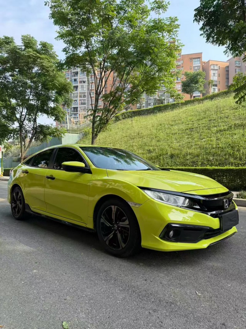 成都19年本田思域3