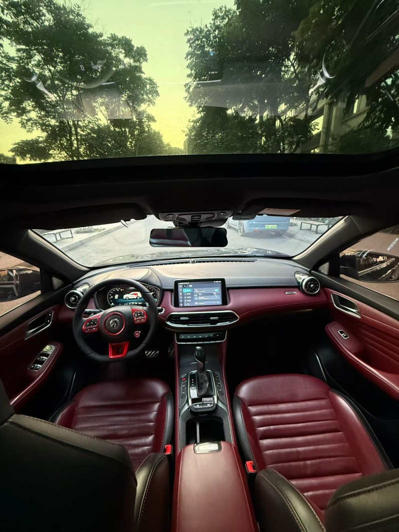 成都19年名爵HS7