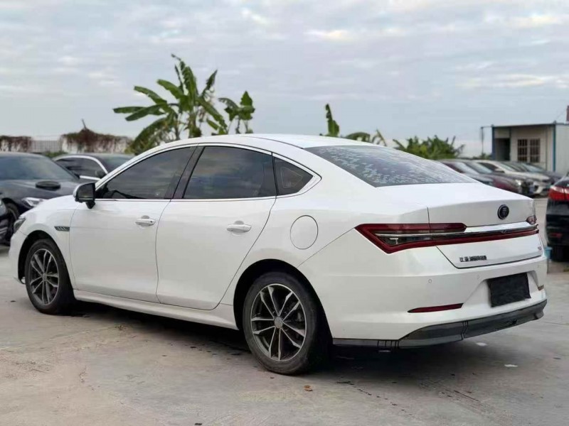 珠海19年比亚迪秦8