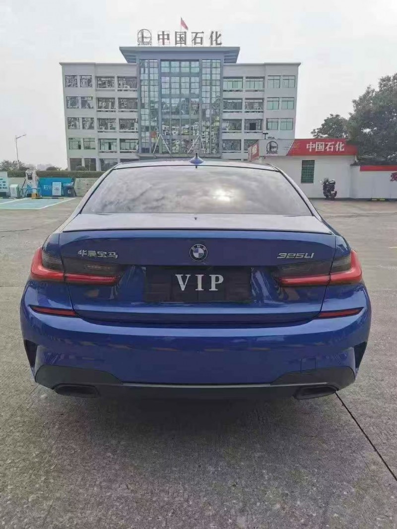 珠海21年宝马3系9