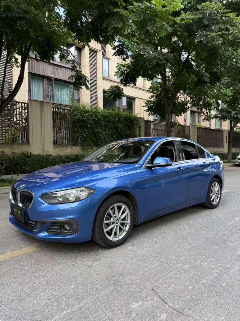 成都18年宝马1系6