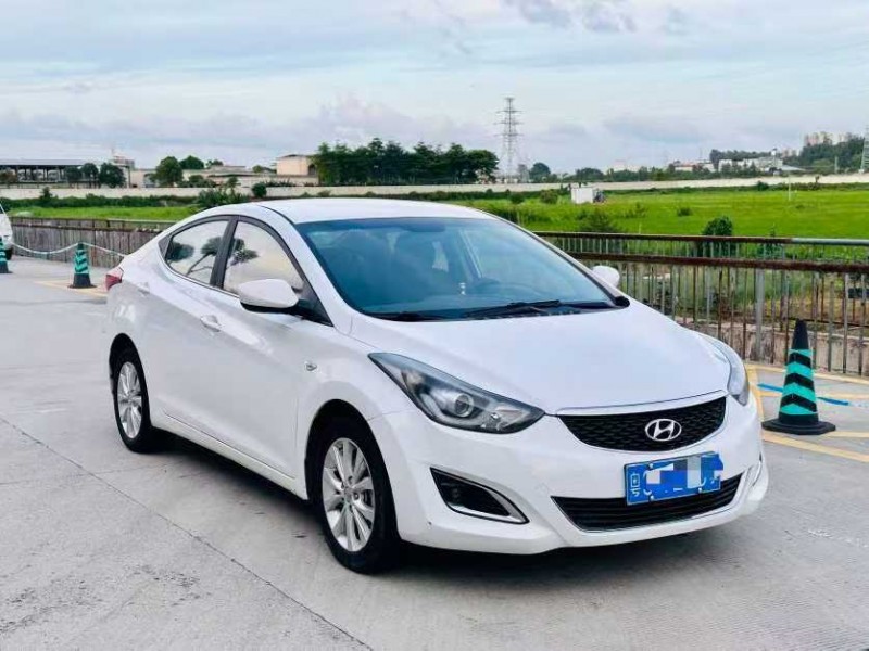 东莞17年现代朗动2