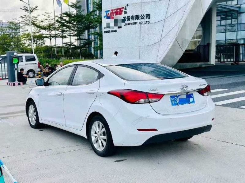 东莞17年现代朗动6