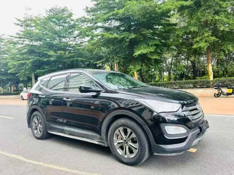 东莞15年现代新胜达2