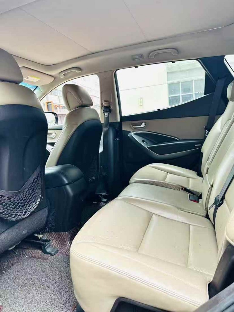 东莞15年现代新胜达9