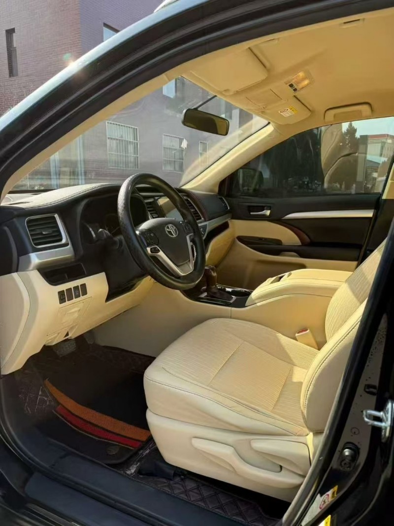 马鞍山16年丰田汉兰达4