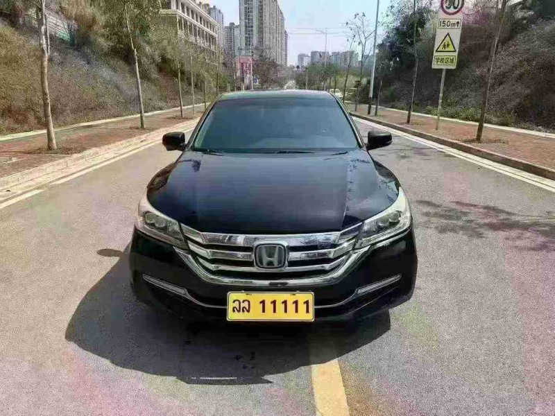 南宁14年本田雅阁1