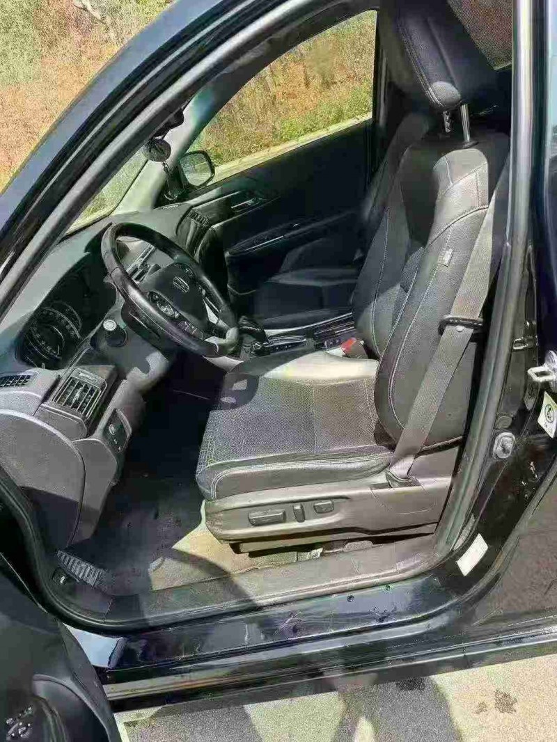 南宁14年本田雅阁4