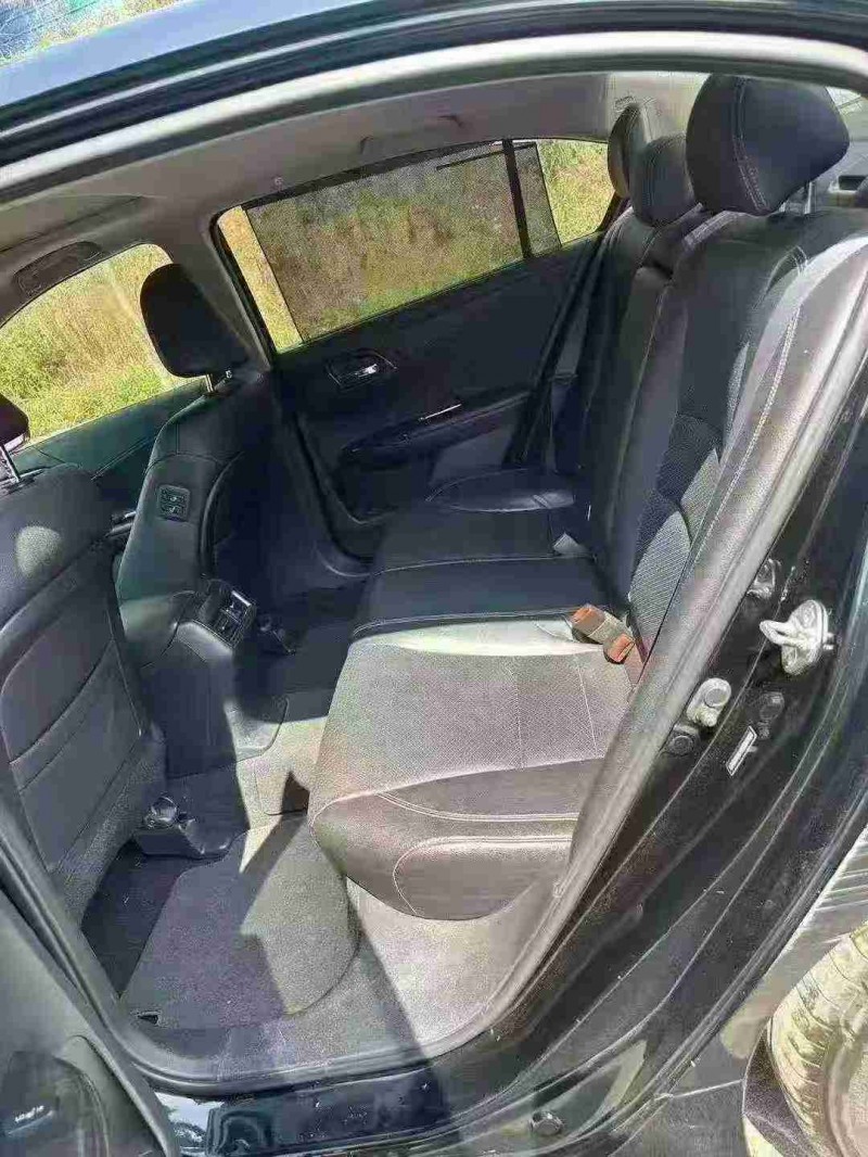 南宁14年本田雅阁6