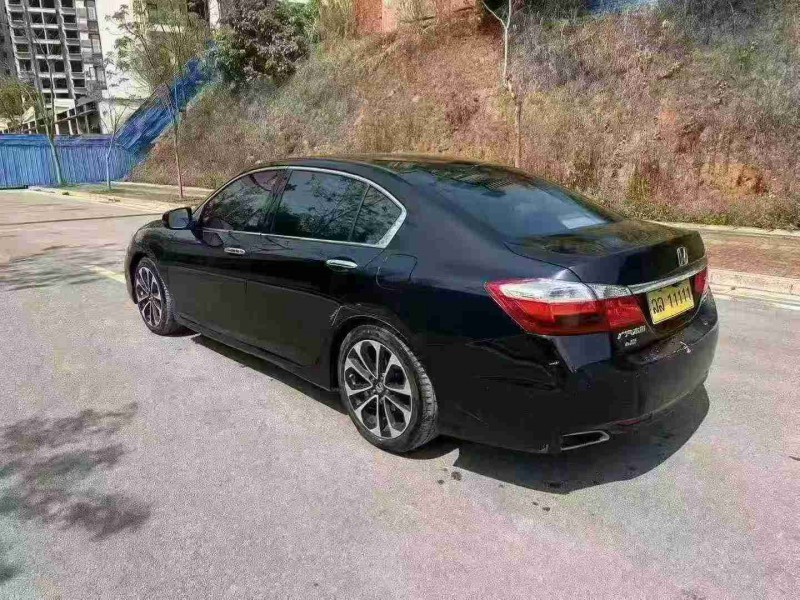 南宁14年本田雅阁7