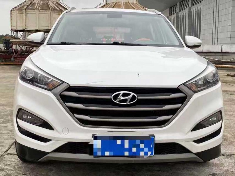 东莞18年现代途胜1