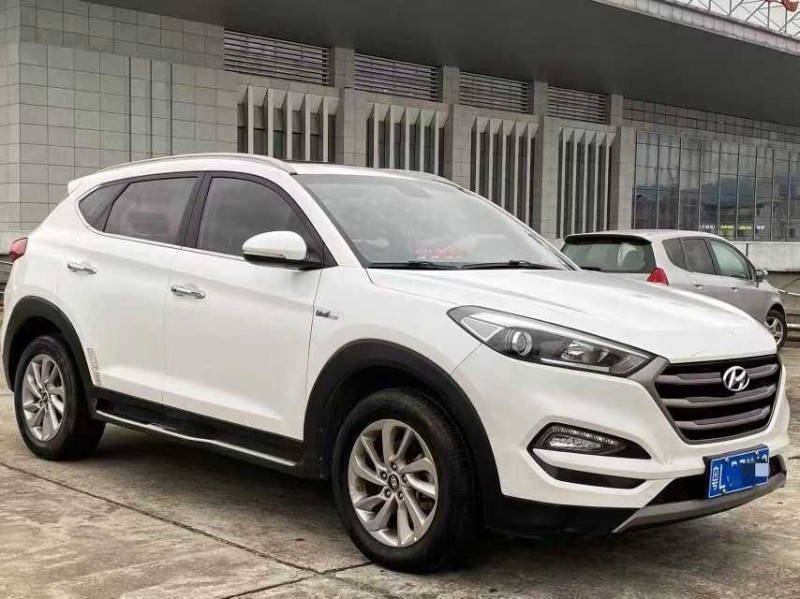 东莞18年现代途胜2