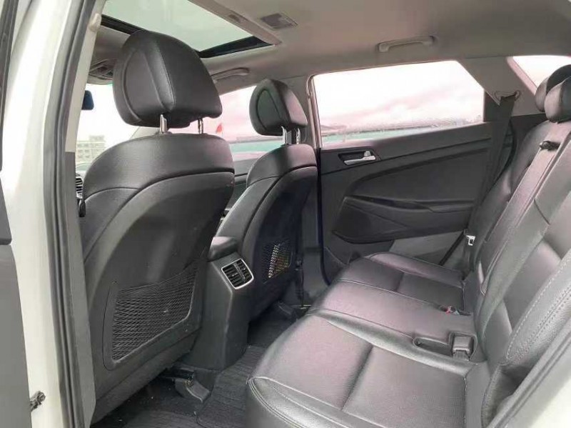 东莞18年现代途胜6