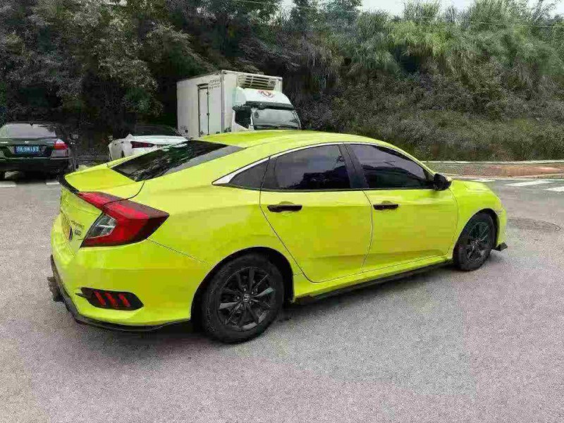 南宁20年本田思域8