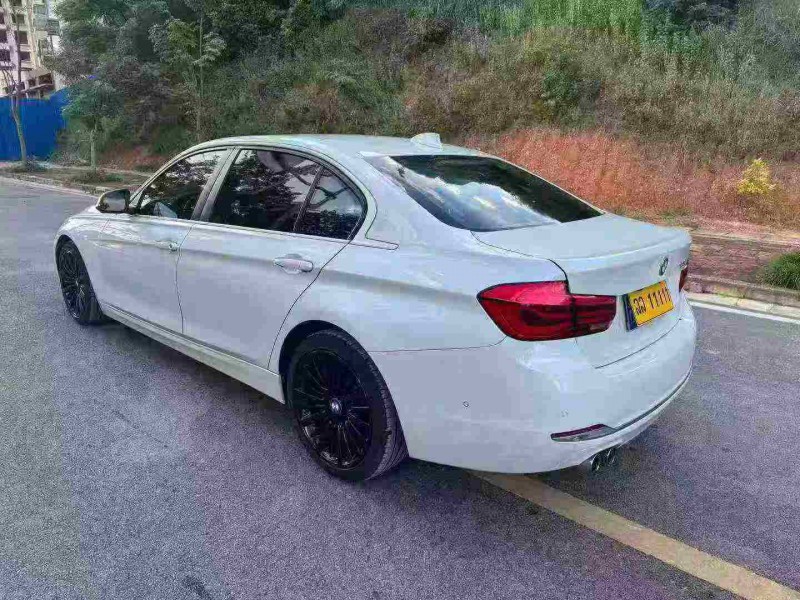 南宁19年宝马3系8