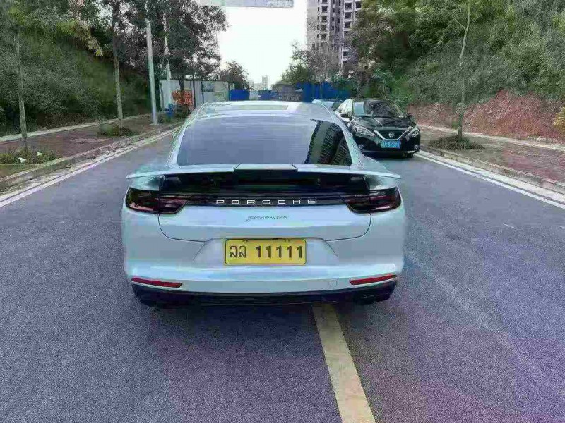 南宁17年保时捷帕拉梅拉9