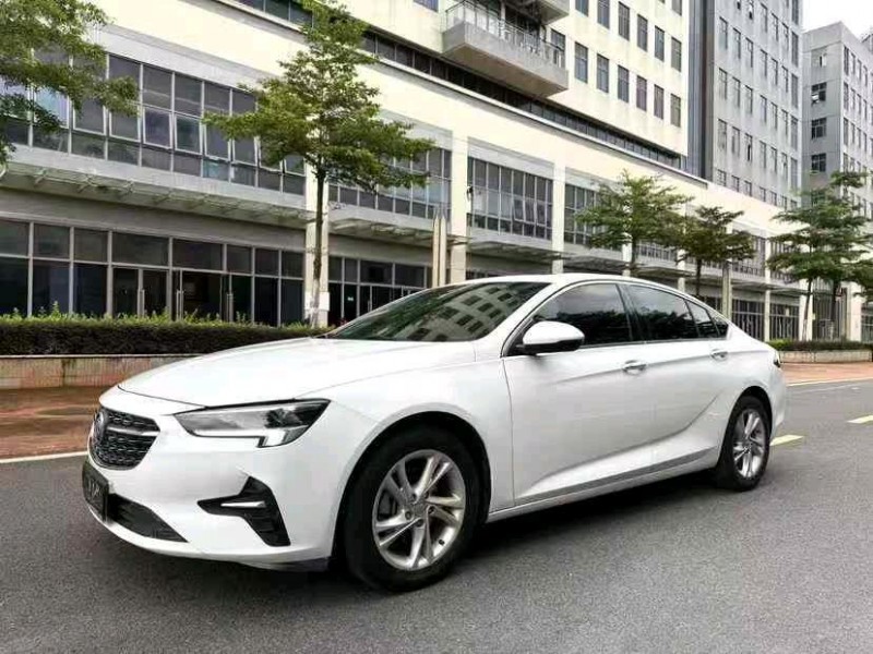 东莞21年别克君威2