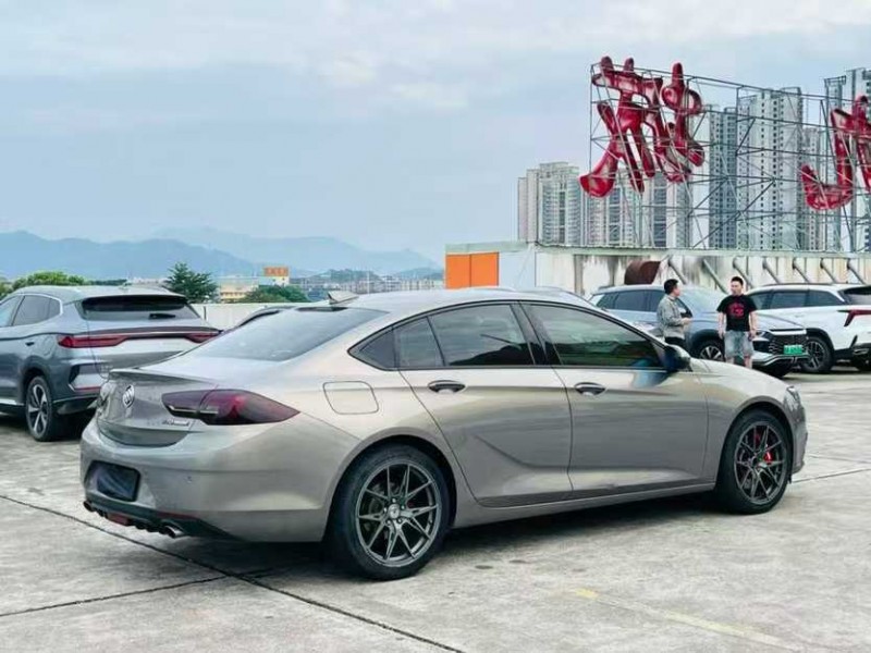 东莞18年别克君威9