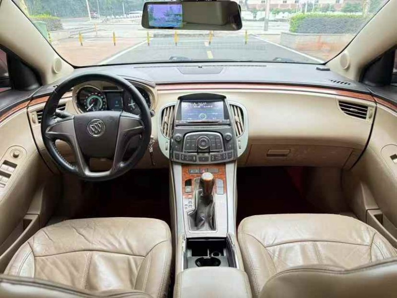 东莞11年别克君越6