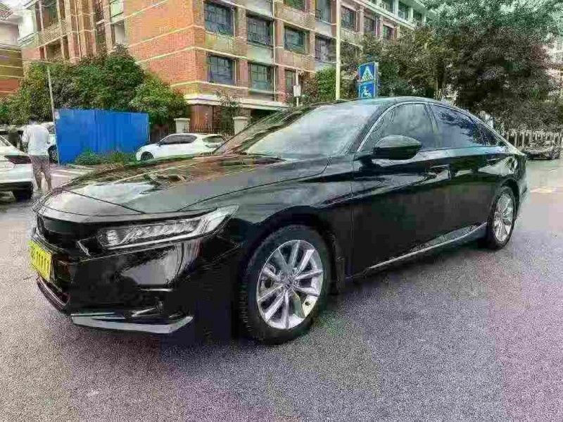 南宁22年本田雅阁2