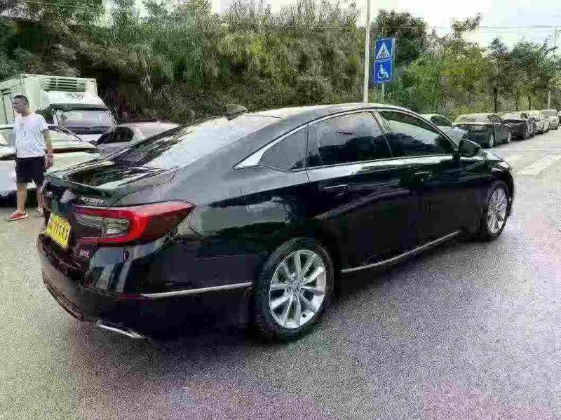 南宁22年本田雅阁7