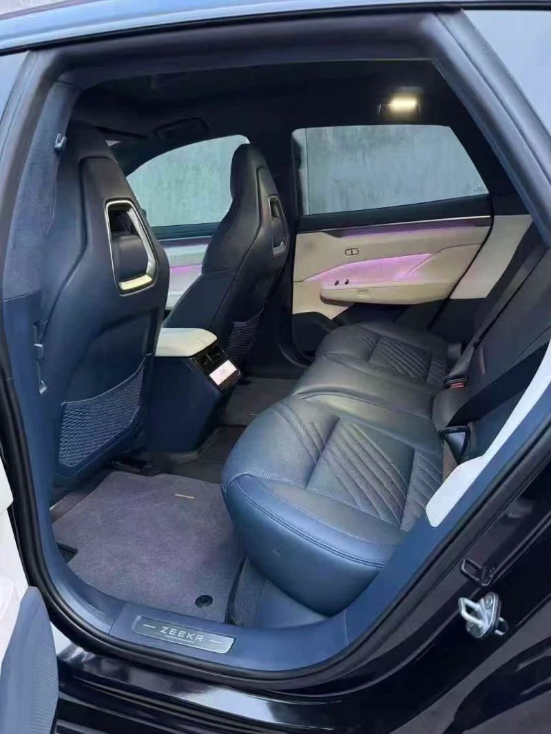 湖州24年极氪汽车0016