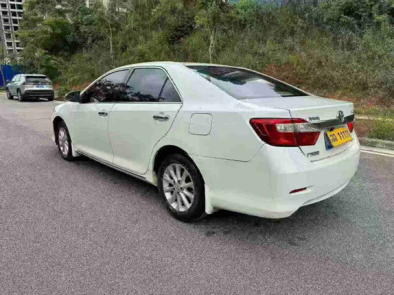 南宁14年丰田凯美瑞7