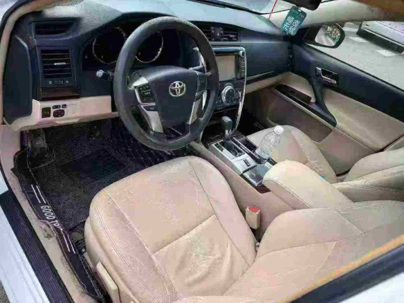 南宁13年丰田锐志4