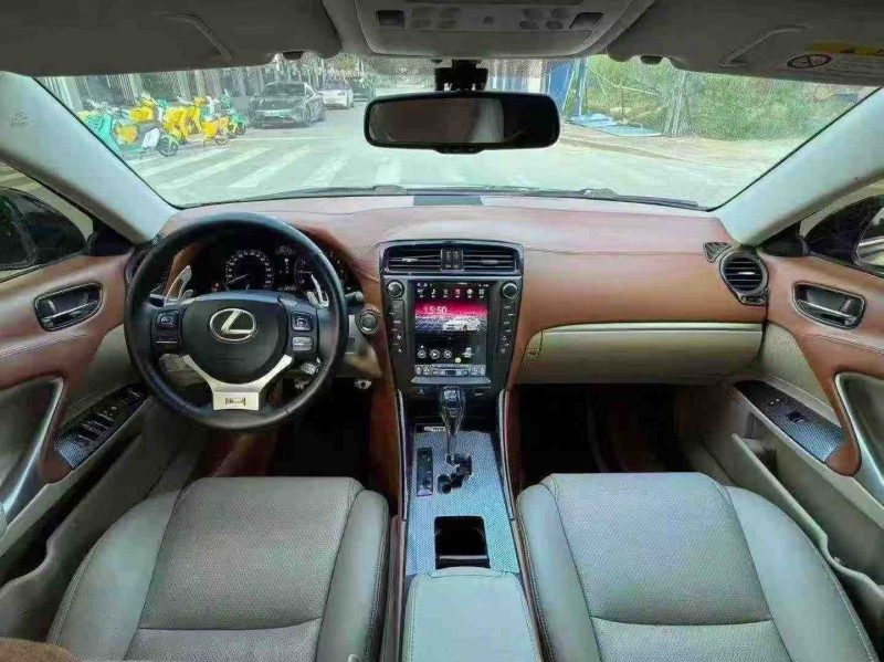 南宁15年雷克萨斯IS5