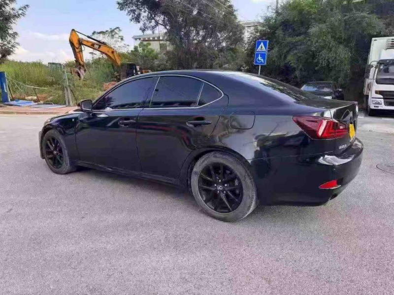 南宁15年雷克萨斯IS7