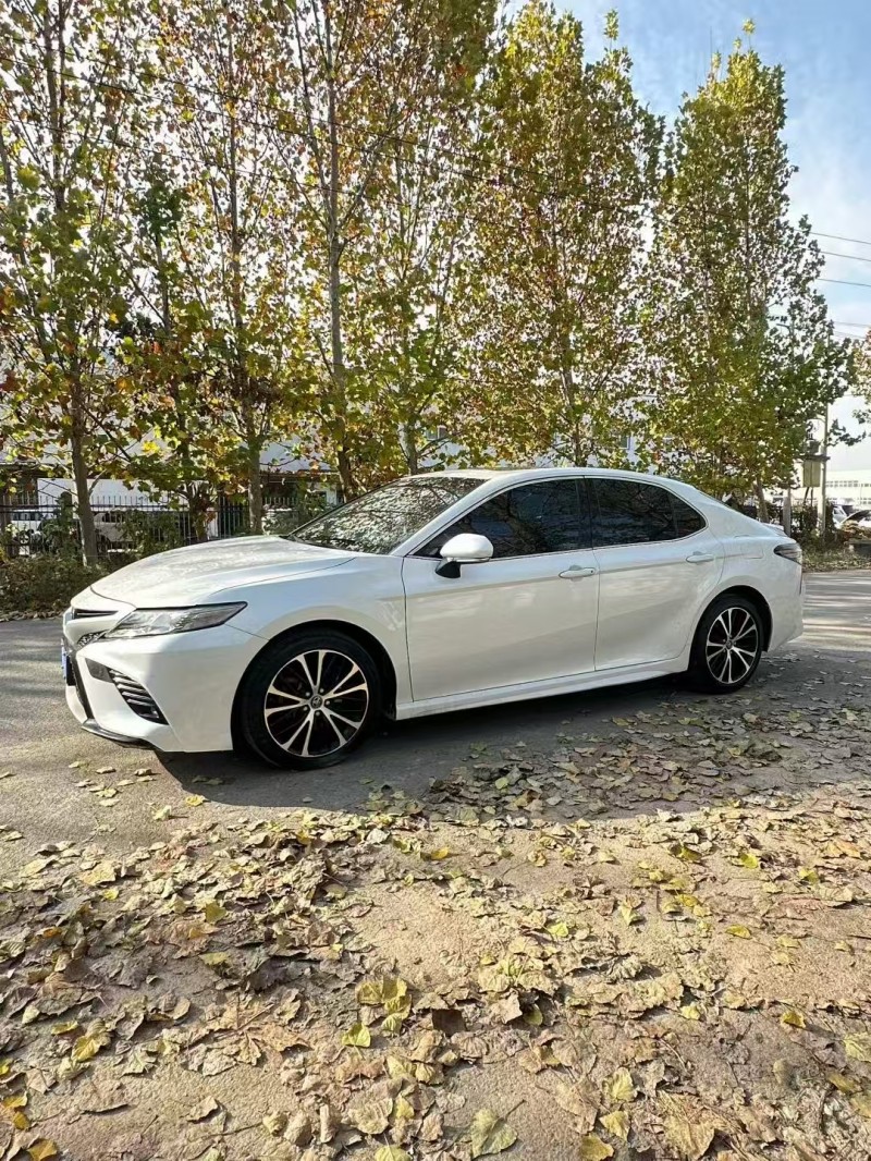 菏泽19年丰田凯美瑞2