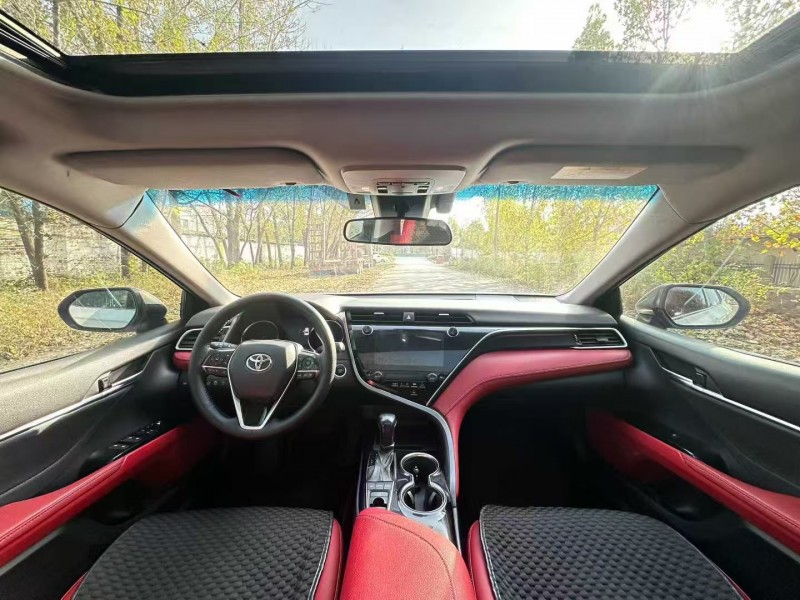 菏泽19年丰田凯美瑞4