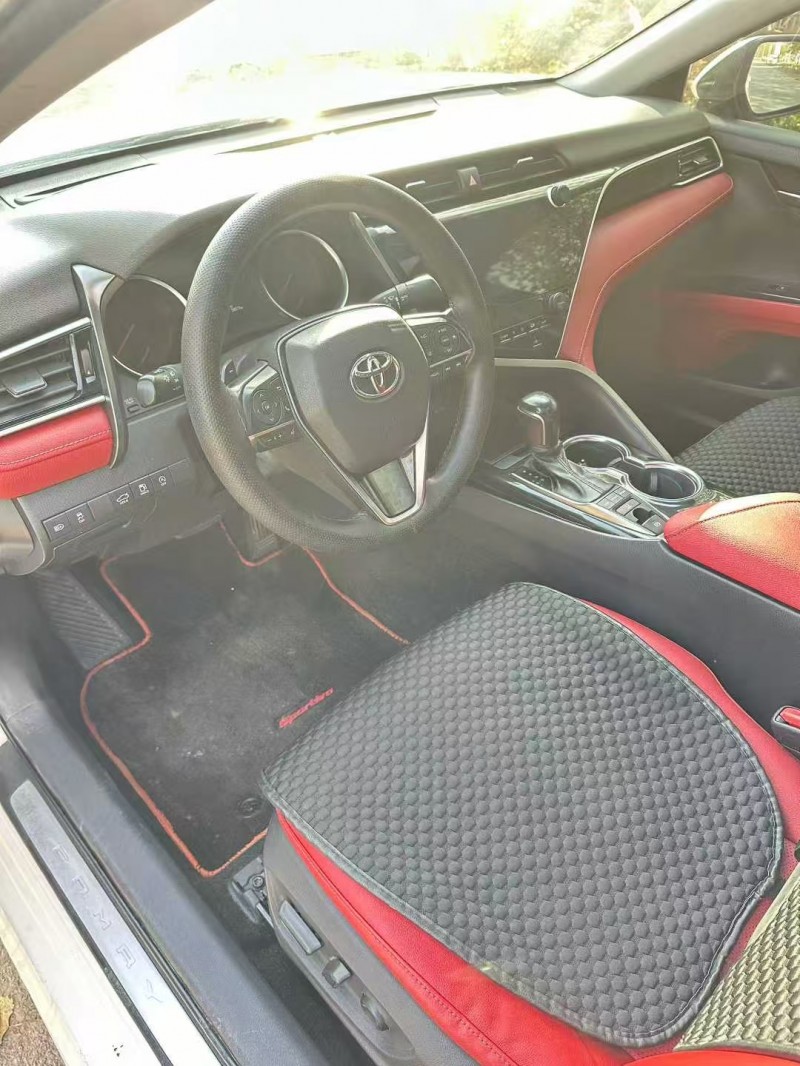 菏泽19年丰田凯美瑞6