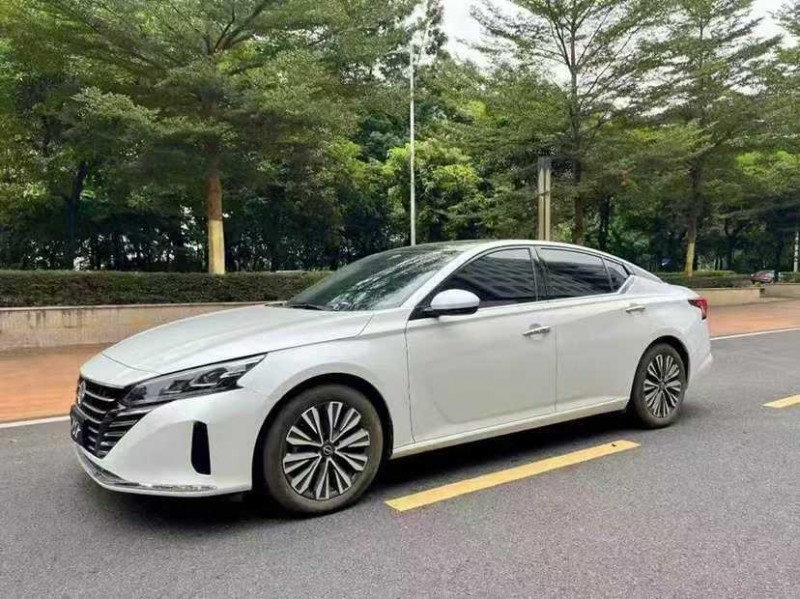 东莞23年日产天籁3