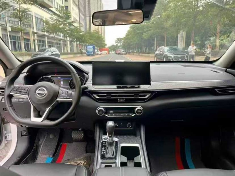 东莞23年日产天籁5