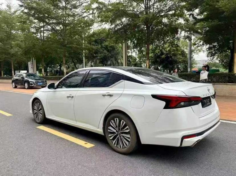 东莞23年日产天籁7