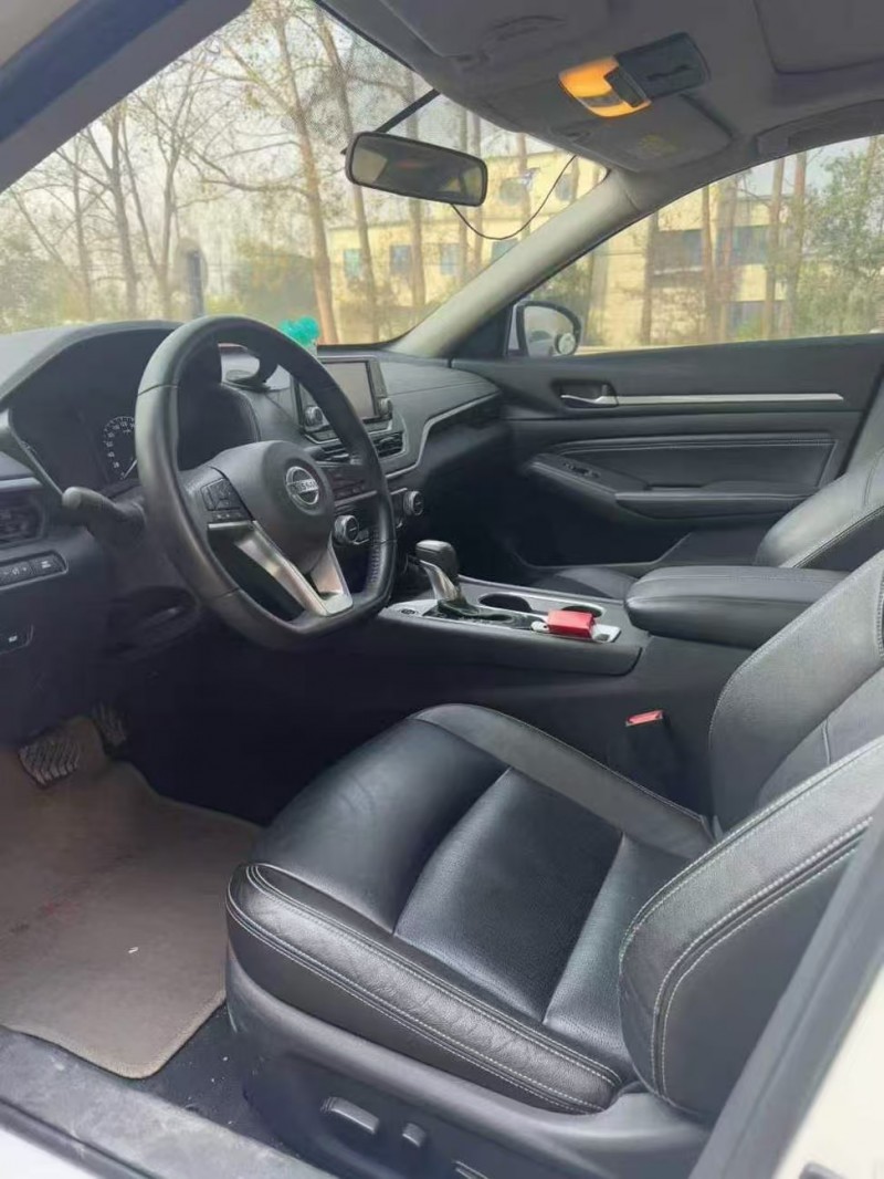 菏泽19年日产天籁3