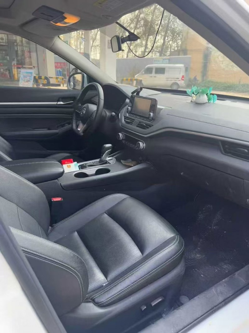 菏泽19年日产天籁4