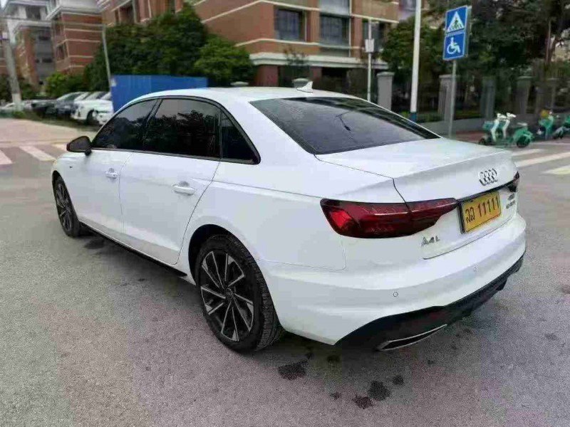 南宁23年奥迪A4L8