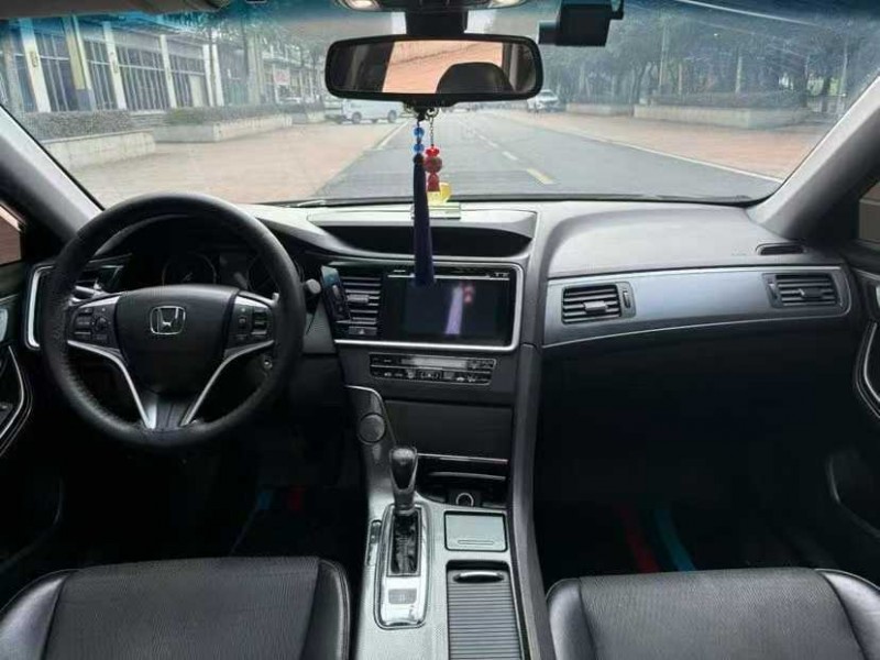 东莞16年本田思铂睿5