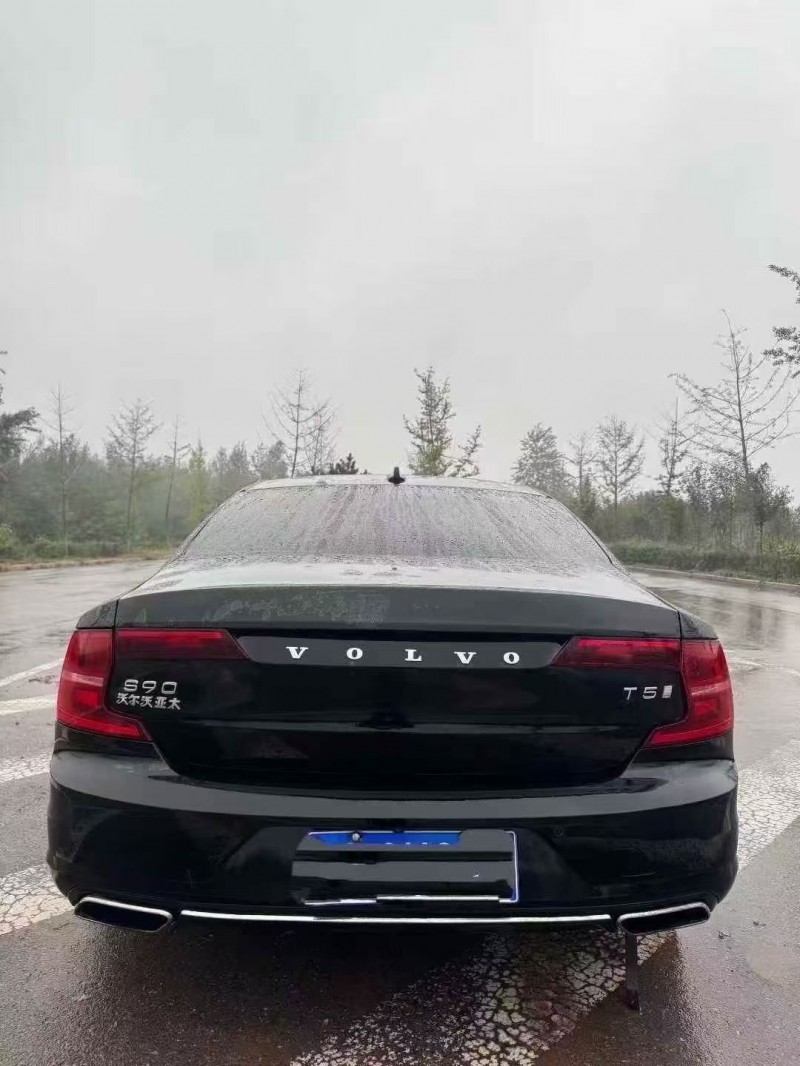 济宁19年沃尔沃S909